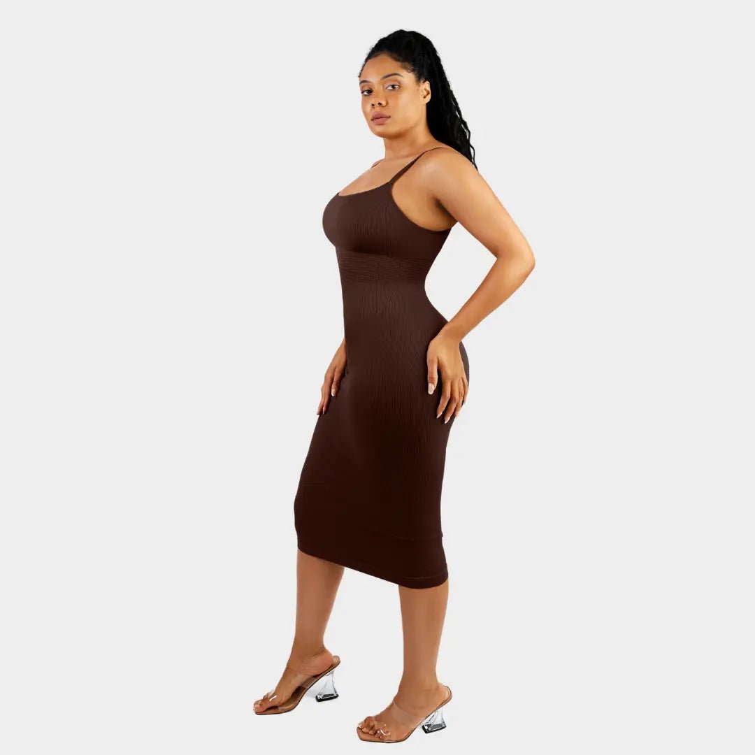 Robe Modelante Midi à Bretelles Spaghetti